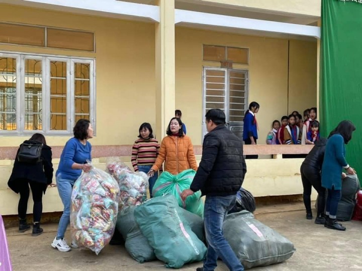 CHƯƠNG TRÌNH “ÁO ẤM MÙA ĐÔNG” LẦN THỨ 9